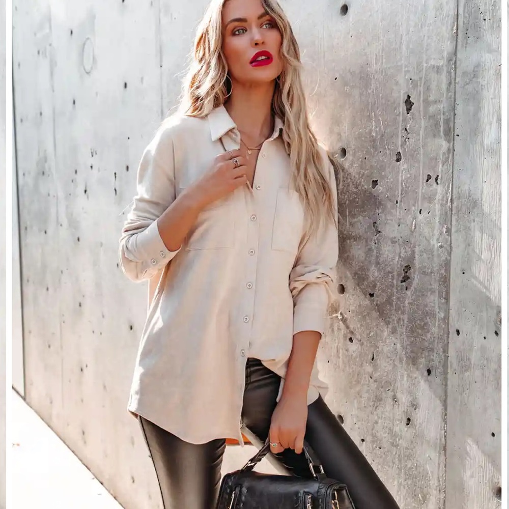 Vici XS LEONE POCKETED FAUX SUEDE BUTTON DOWN TOP